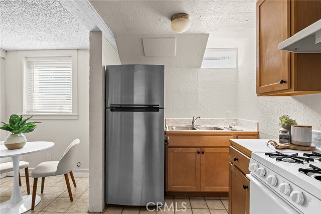 Detail Gallery Image 50 of 73 For 587 E 3rd, Chico,  CA 95928 - 5 Beds | 3 Baths