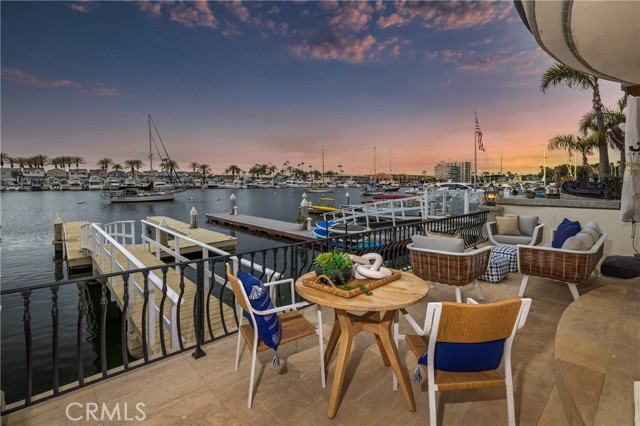 Detail Gallery Image 27 of 54 For 339 via Lido Soud, Newport Beach,  CA 92663 - 4 Beds | 4 Baths