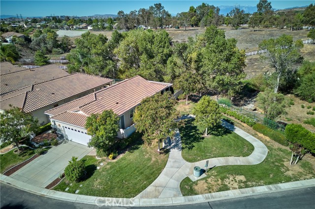 1779 Sarazen, Beaumont CA: https://media.crmls.org/medias/03147402-1db4-4d91-a1cb-eef168957e73.jpg