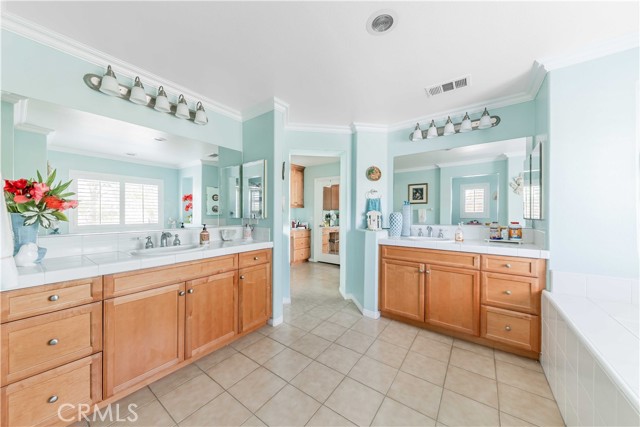 8656 Calle Canon Road, Corona CA: https://media.crmls.org/medias/0314c42a-c5e0-4e35-8b4a-7dcb2cae7088.jpg