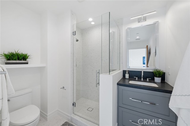 Detail Gallery Image 32 of 53 For 723 Balboa Ave, Laguna Beach,  CA 92651 - 4 Beds | 4/1 Baths