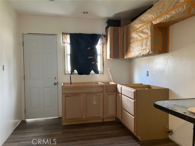 Detail Gallery Image 9 of 19 For 3561 Russell St, Riverside,  CA 92501 - – Beds | – Baths