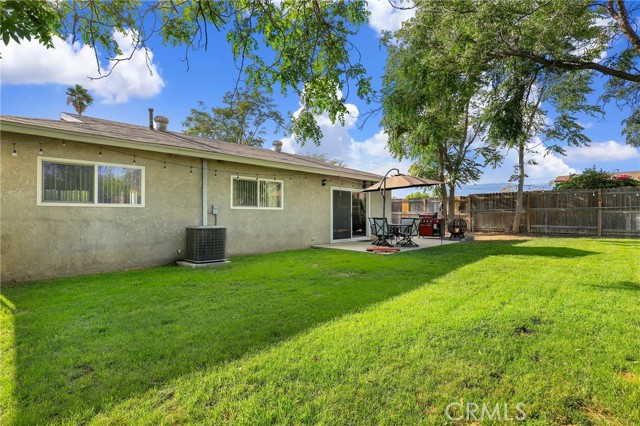 9219 Poplar Avenue Fontana CA 92335