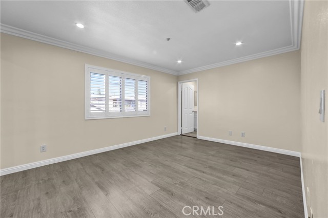 5540 Sutana Avenue photo 29