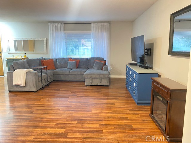 https://media.crmls.org/medias/03166086-37b2-462f-945d-99d18df56e3f.jpg?preset=X-Large
