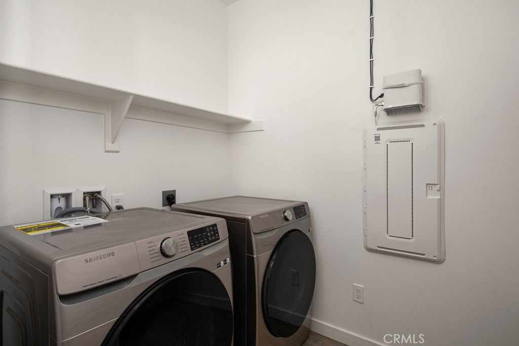 https://media.crmls.org/medias/031664c9-3bc1-4a77-b09a-85463435d436.jpg?preset=X-Large