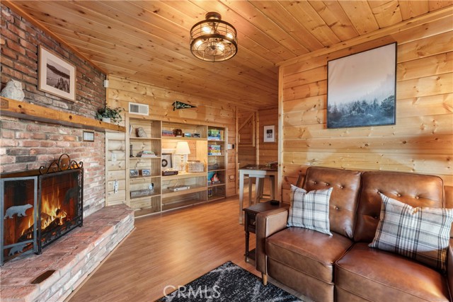 Detail Gallery Image 23 of 44 For 816 Chamois Dr, Crestline,  CA 92325 - 3 Beds | 2/1 Baths