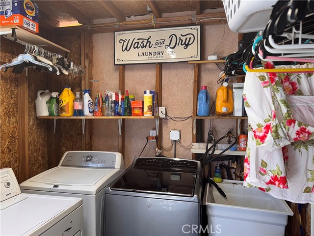 516 N Brand Boulevard, San Fernando CA: https://media.crmls.org/medias/0318b7fc-5423-47ae-b3c4-7ca1eee25384.jpg