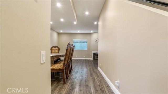 Detail Gallery Image 4 of 32 For 14256 Victory Bld #3,  Van Nuys,  CA 91401 - 2 Beds | 2 Baths