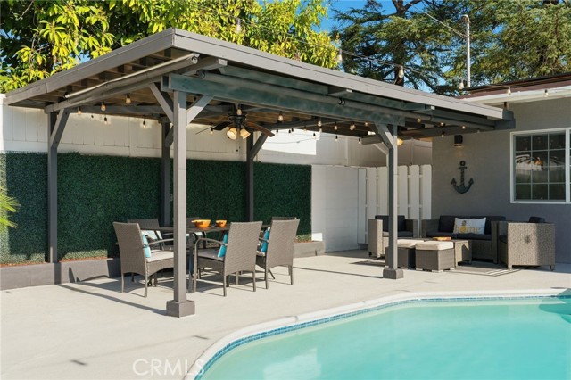 Detail Gallery Image 43 of 50 For 621 Roselli St, Burbank,  CA 91501 - 3 Beds | 3 Baths