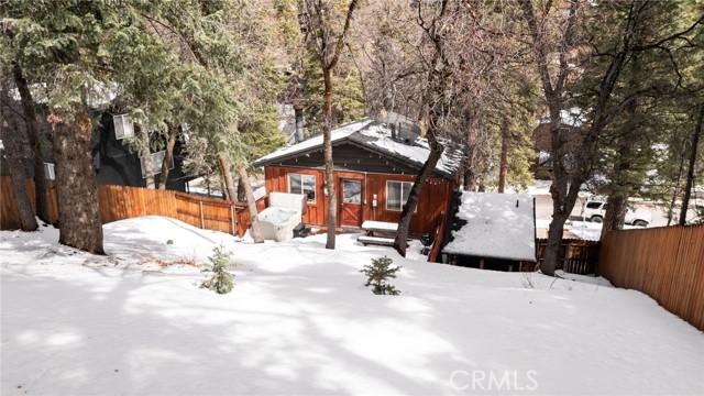 Detail Gallery Image 8 of 32 For 43339 Deer Canyon Rd, Big Bear Lake,  CA 92315 - 2 Beds | 2 Baths