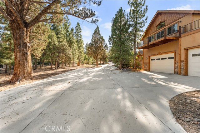 1540 Alderwood Court, Big Bear City CA: https://media.crmls.org/medias/031a42d0-b9e9-433b-8fff-b47089a4b36d.jpg