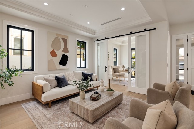 Detail Gallery Image 11 of 75 For 1820 9th St, Manhattan Beach,  CA 90266 - 6 Beds | 6/1 Baths