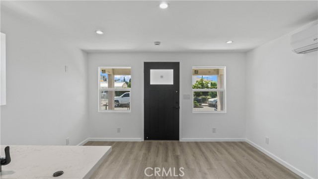 Detail Gallery Image 3 of 15 For 1563 E 119th St, Los Angeles,  CA 90059 - 2 Beds | 2 Baths