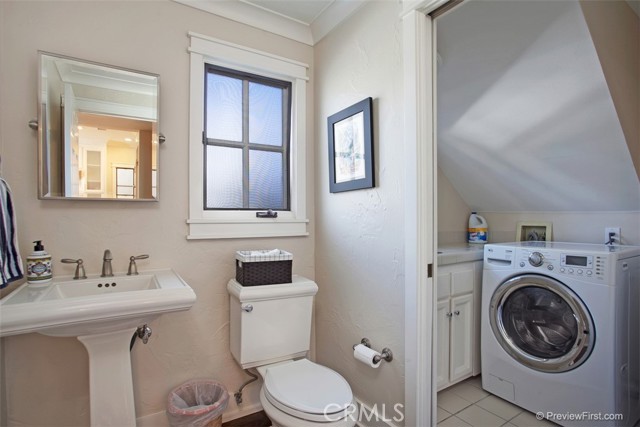 Detail Gallery Image 10 of 26 For 441 Carnation Ave, Corona Del Mar,  CA 92625 - 3 Beds | 2/1 Baths