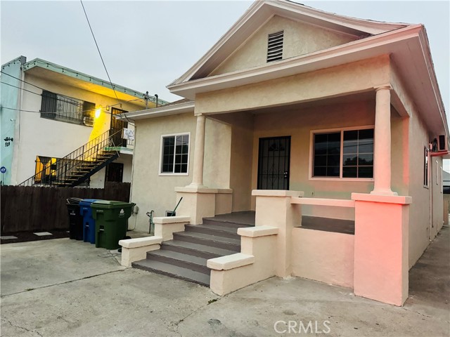 Detail Gallery Image 12 of 13 For 533 E 36th, Los Angeles,  CA 90011 - 4 Beds | 2 Baths