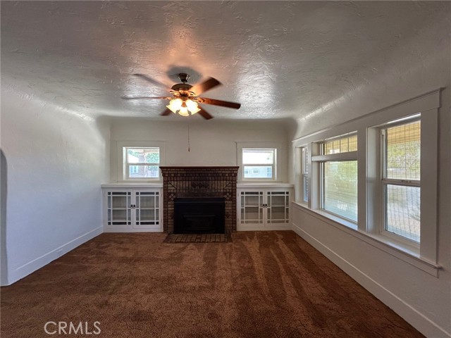 Detail Gallery Image 4 of 51 For 405 N a St, Madera,  CA 93638 - 4 Beds | 1 Baths
