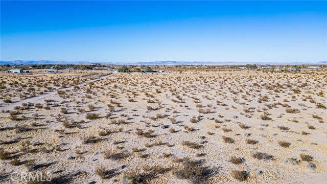 46300 Palos Verdes Road, Newberry Springs CA: https://media.crmls.org/medias/031ce05d-ee6b-4b76-b39c-5f78e1eea7ab.jpg