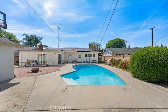 7948 Fallbrook Ave, West Hills CA: https://media.crmls.org/medias/031ce73e-72df-40dc-8172-ba289d89379a.jpg