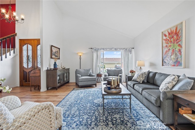 710 W Country Hills W Drive, La Habra CA: https://media.crmls.org/medias/031d8979-3489-4bad-9d07-c7a1ea13b98b.jpg