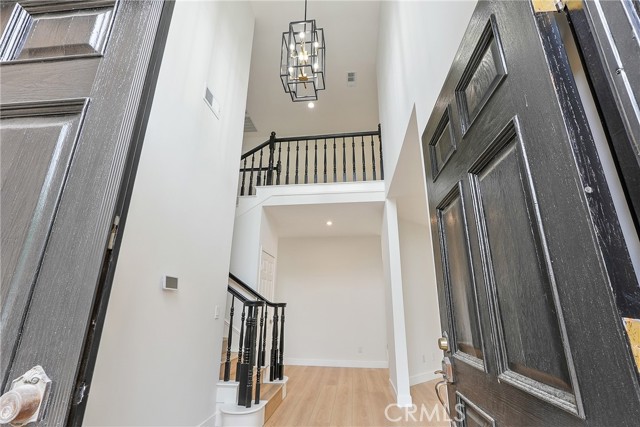 Detail Gallery Image 28 of 34 For 5165 Etiwanda Ave, Tarzana,  CA 91356 - 4 Beds | 5 Baths