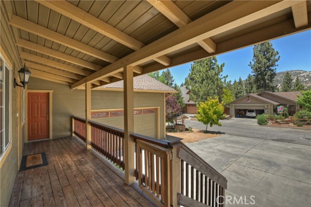 Detail Gallery Image 5 of 44 For 518 E Fairway Bld, Big Bear City,  CA 92314 - 3 Beds | 2 Baths