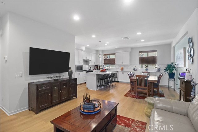 Detail Gallery Image 9 of 27 For 274 Novel, Irvine,  CA 92618 - 3 Beds | 3/1 Baths