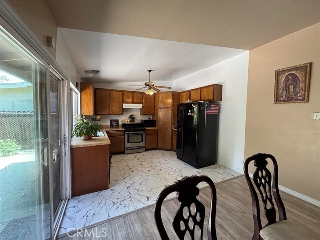 24389 La Glorita Circle, Newhall CA: https://media.crmls.org/medias/0320ac6a-a25d-4b5c-81d4-6a0811063d11.jpg