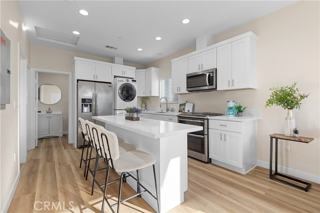 Detail Gallery Image 34 of 68 For 10511 Dewey Dr, Garden Grove,  CA 92840 - 10 Beds | 6 Baths