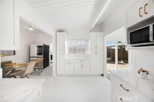 Detail Gallery Image 14 of 39 For 11325 Weber, Moreno Valley,  CA 92555 - 3 Beds | 2 Baths