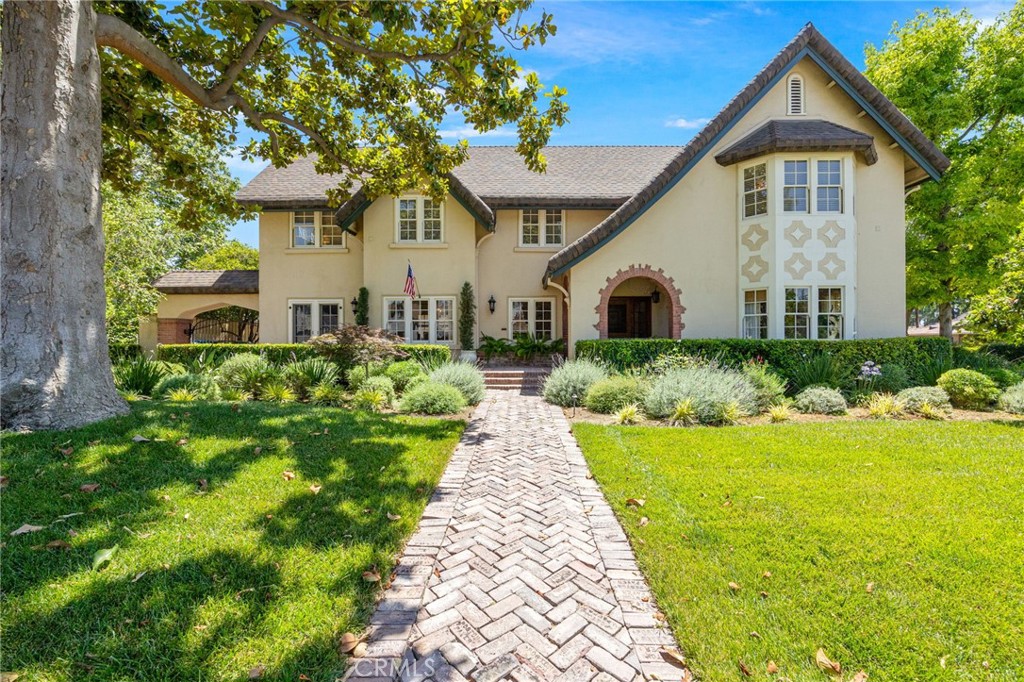 3594 Castle Reagh Place