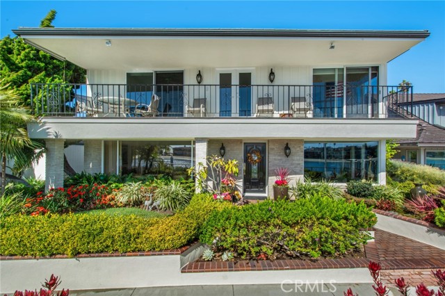 Detail Gallery Image 3 of 58 For 5585 E Corso Di Napoli, Long Beach,  CA 90803 - 3 Beds | 3 Baths