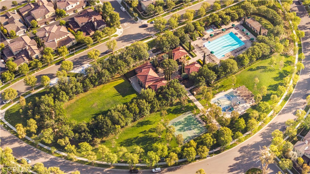 https://media.crmls.org/medias/03233a31-6c29-4267-9284-db271fc0ea54.jpg?preset=X-Large