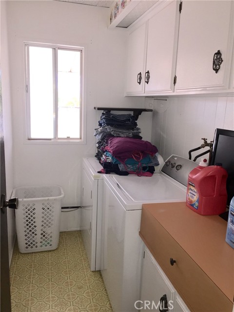 20688 Telford Ave, Perris CA: https://media.crmls.org/medias/03246a88-195c-41b7-8b16-09f360b284b2.jpg
