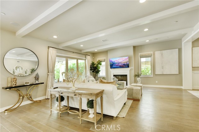 46 Shadybend, Irvine CA: https://media.crmls.org/medias/03248d4d-a4f2-4b5a-ac5b-8397712821e4.jpg