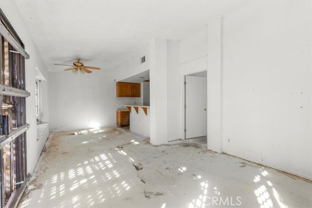 Detail Gallery Image 16 of 37 For 13511 Mountain Drive, Hesperia,  CA 92344 - 4 Beds | 2 Baths