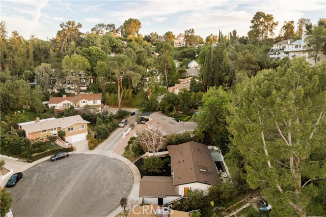 Detail Gallery Image 40 of 44 For 5105 Tendilla, Woodland Hills,  CA 91364 - 3 Beds | 2 Baths