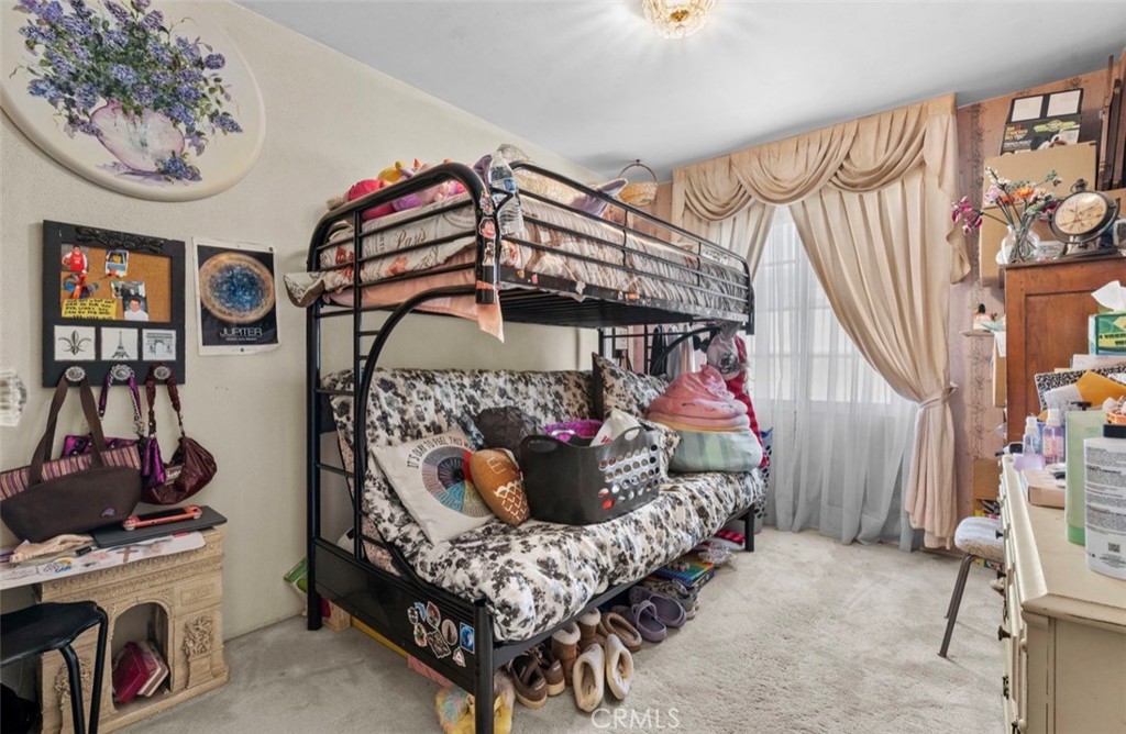 https://media.crmls.org/medias/0325483c-0113-438d-9b15-f655e7c6ab70.jpg?preset=X-Large