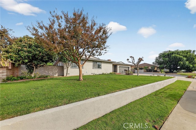 5382 Park Place, Chino CA: https://media.crmls.org/medias/03268f33-f20c-44a4-a68f-d0c0fd245a44.jpg