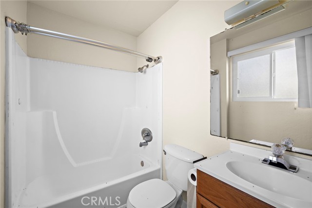 Detail Gallery Image 11 of 13 For 229 W Escalones #B,  San Clemente,  CA 92672 - 2 Beds | 2 Baths