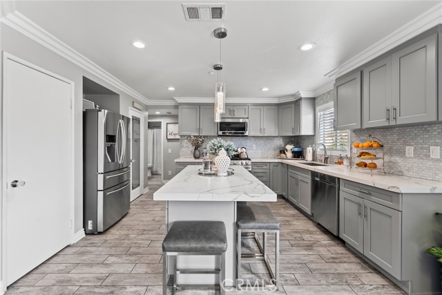Detail Gallery Image 7 of 35 For 15375 Wood Duck St, Fontana,  CA 92375 - 4 Beds | 3 Baths