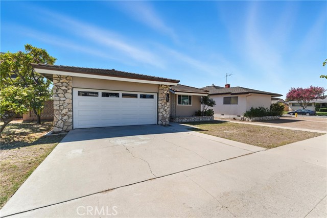1401 W Beverly Terrace, Montebello CA: https://media.crmls.org/medias/03278427-6d72-4886-8138-b8ce754e0497.jpg