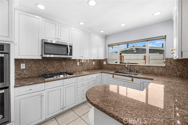 5345 Kenwood Avenue, Buena Park CA: https://media.crmls.org/medias/0328e0dd-32ff-4ef9-a5ce-6015abf9e12d.jpg