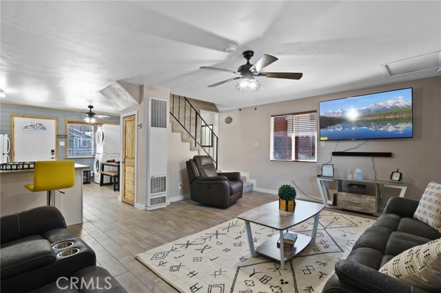 Detail Gallery Image 7 of 35 For 909 W Country Club Bld, Big Bear City,  CA 92314 - 2 Beds | 1 Baths