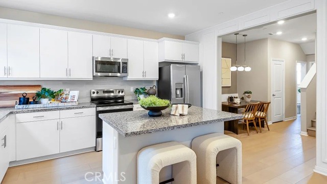 Detail Gallery Image 2 of 26 For 1769 Eagle Rd, Rialto,  CA 92376 - 3 Beds | 2/1 Baths