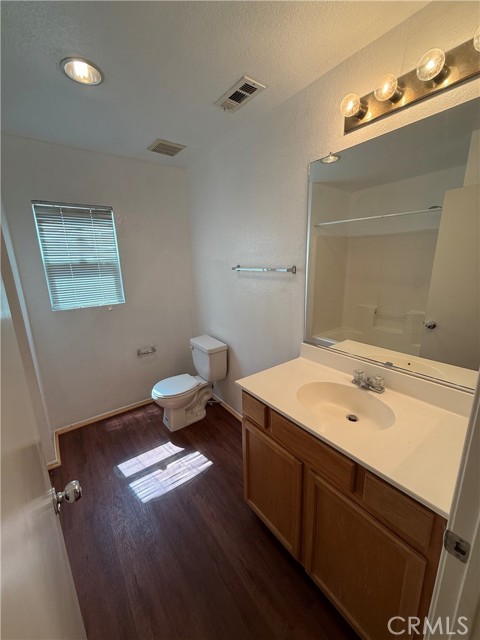 Detail Gallery Image 5 of 6 For 13769 Gobi Ct, Victorville,  CA 92394 - 4 Beds | 2/1 Baths