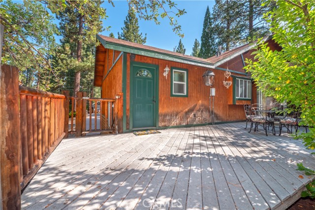 42531 Cedar Ave, Big Bear Lake CA: https://media.crmls.org/medias/032b5c0d-d2e7-4193-9d1b-0adb9bb133be.jpg