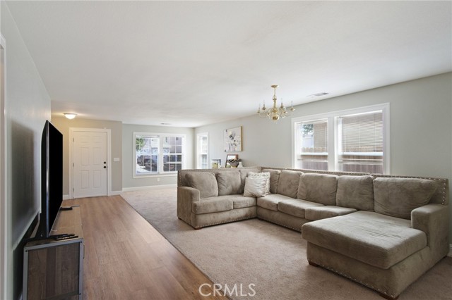 1169 Crescent Drive, Merced CA: https://media.crmls.org/medias/032b65b7-21cc-4bc9-a1c6-09ebc091598c.jpg