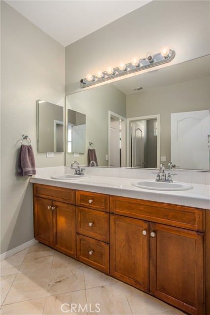 33411 Miners Drive, Yucaipa CA: https://media.crmls.org/medias/032bf3ae-06c6-492b-8b31-af5017541f10.jpg