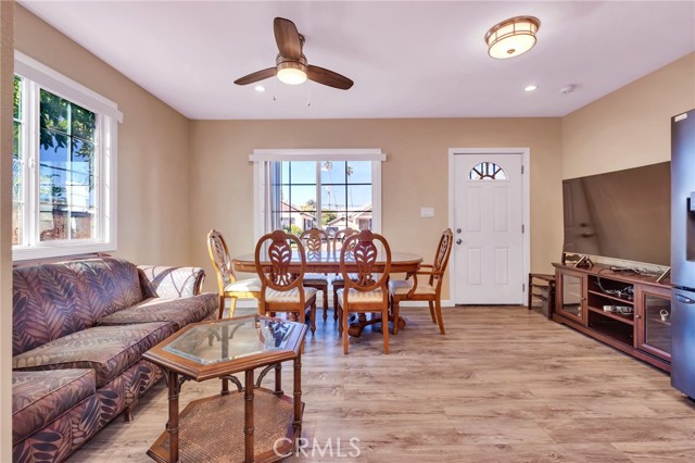 Detail Gallery Image 4 of 73 For 1972 Olive, Long Beach,  CA 90806 - 6 Beds | 4 Baths